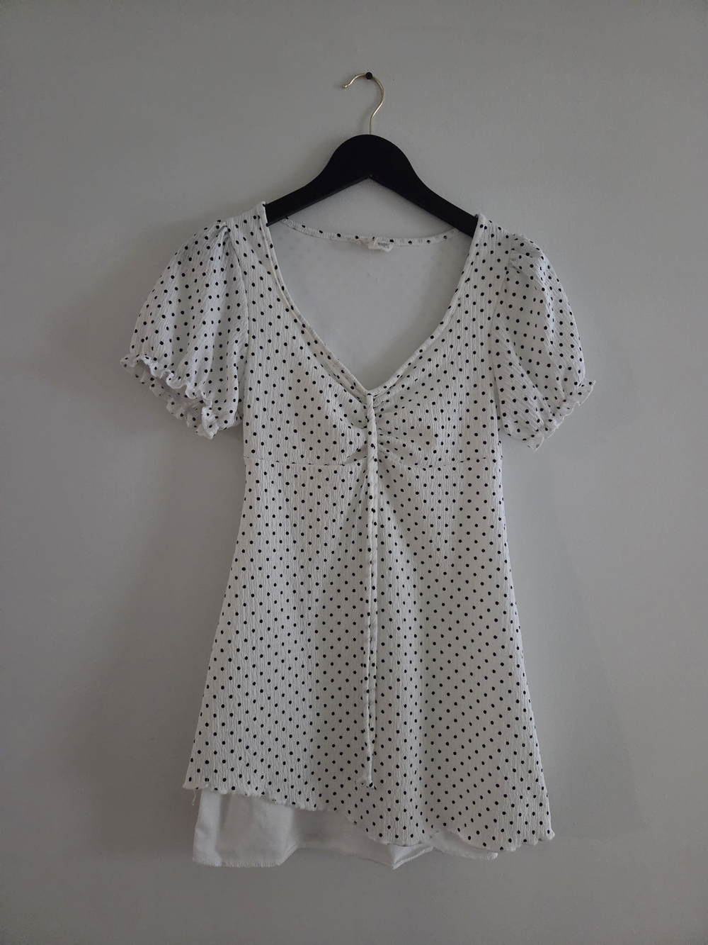Vintage-Inspired White & Black Polka Dot Babydoll Tunic with Puff Sleeves